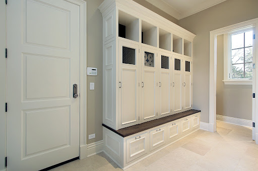 MUDROOM IDEAS AND DESIGNS